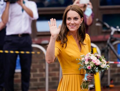 Kate Middleton despide el negro de luto con este increíble look