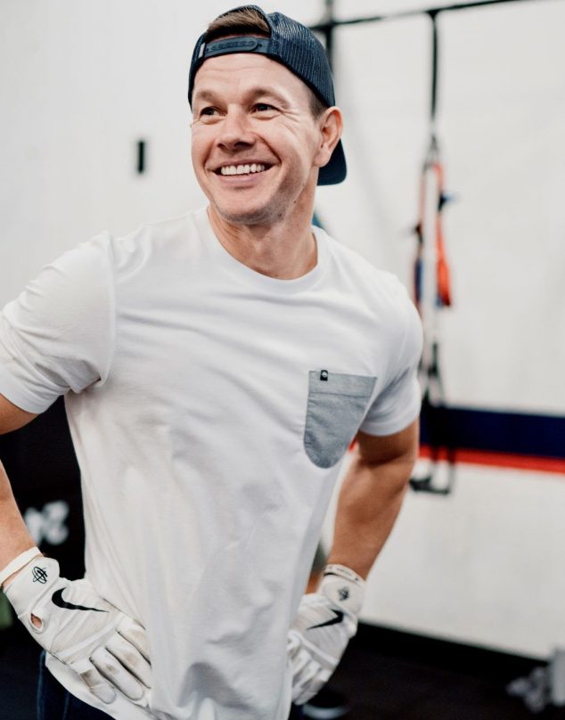 El completo entrenamiento que promociona Mark Wahlberg (y que está en Chile)