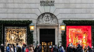 Ya es Navidad en Nueva York: grandes tiendas revelan sus espectaculares vitrinas