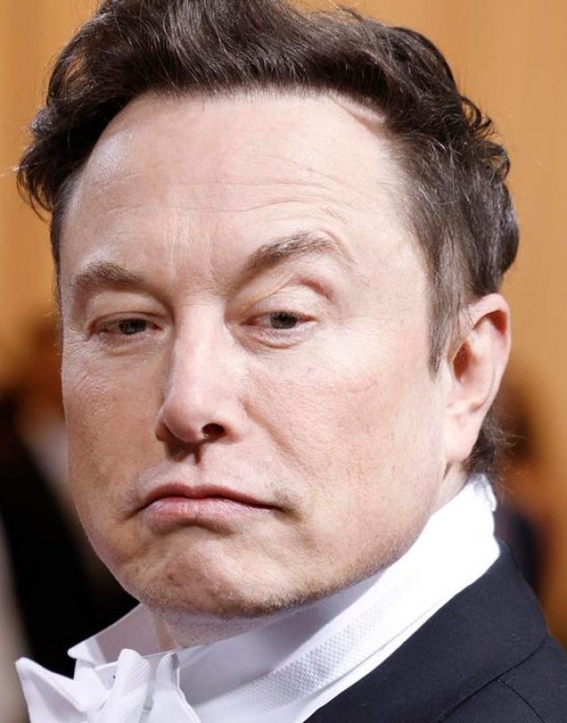 No pudo ni hablar: Elon Musk es abucheado por 18 mil personas en show de comedia