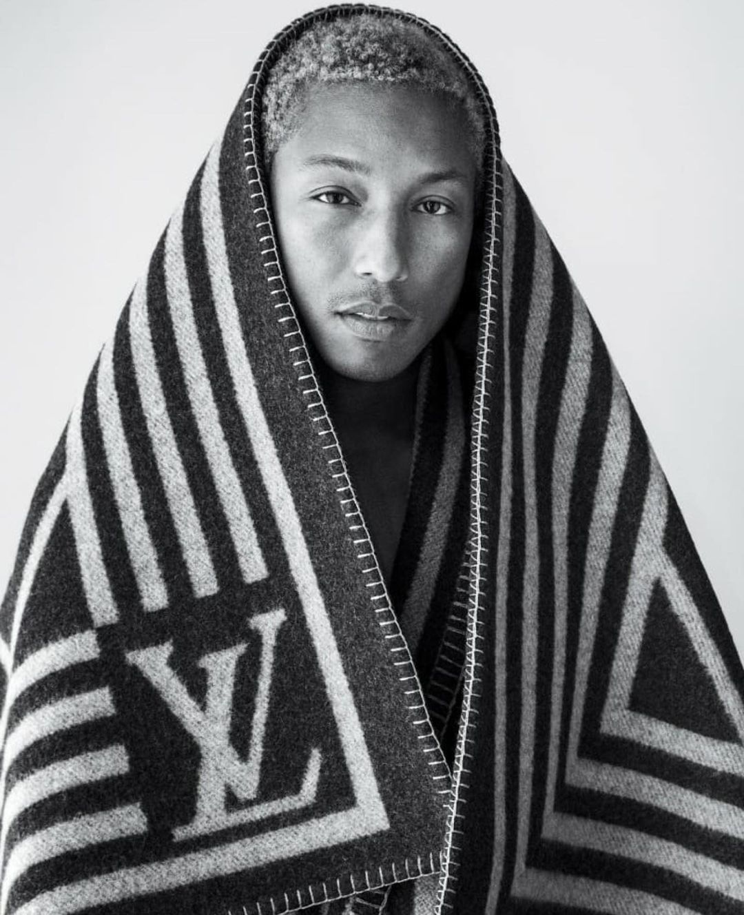 Revista Velvet | Pharrell Williams da un giro en su carrera y se convierte  en el Director Creativo de Louis Vuitton