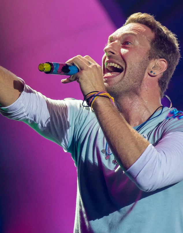 Chris Martin confiesa que come una vez al día y lo comparan con su ex