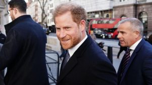 “No terminará bien”: la familia real sobre la batalla de Harry contra los tabloides