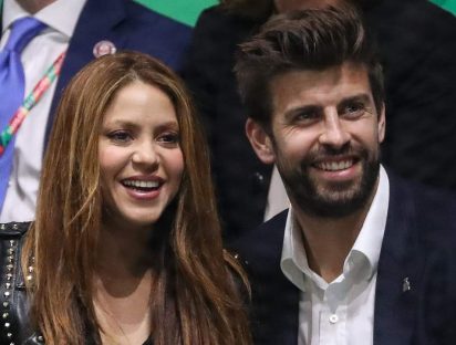 Shakira deja España y lidera polémica en redes contra Piqué
