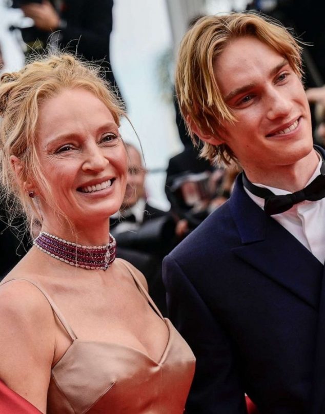 Hijo de Ethan Hawke y Uma Thurman se roba las cámaras en Cannes