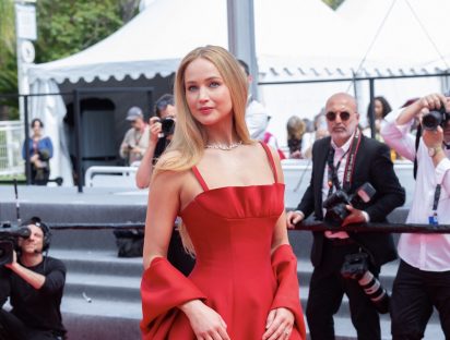 Jennifer Lawrence y el increíble secreto debajo de su vestido en Cannes