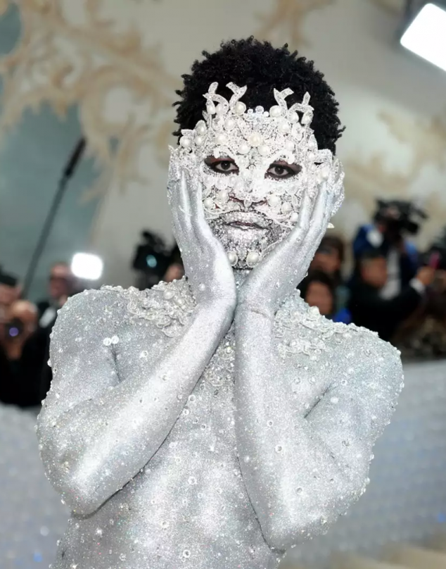 Lil Nas X tardó más de 10 horas en crear su brillante look para la Met Gala