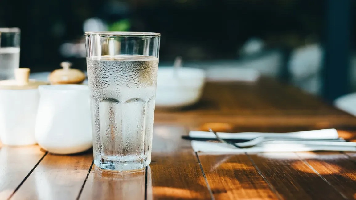 No es el agua: Este es el líquido más hidratante, según estudio