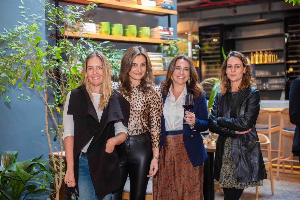 Francisca Guerrero, Maria Elba Chahuán, Amelia Izquierdo, Macarena Edwards.