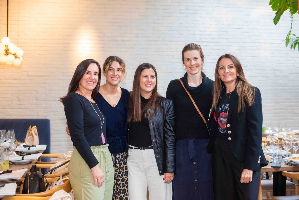 Cecilia Piñera, Pilar Duque, Victoria Olmos, Rovana Barazetti y Carola Honorato