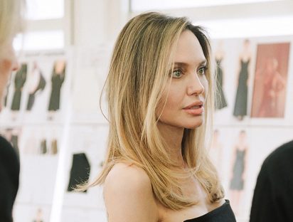Esta será la primera colaboración de Angelina Jolie para su línea de ropa