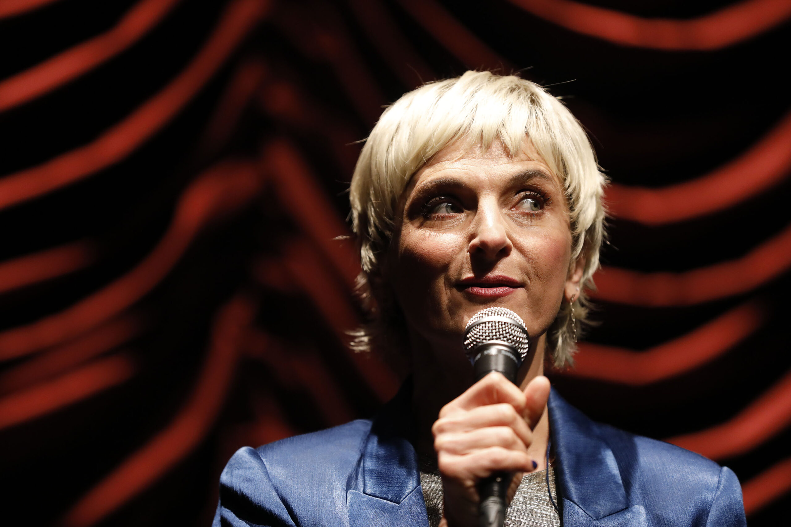Antonia Zegers vuelve con exitoso monólogo “Girls and Boys” al Teatro UC