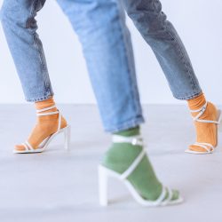 ¿Tacos con calcetines? La nueva tendencia de calzado que se toma internet