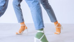 ¿Tacos con calcetines? La nueva tendencia de calzado que se toma internet