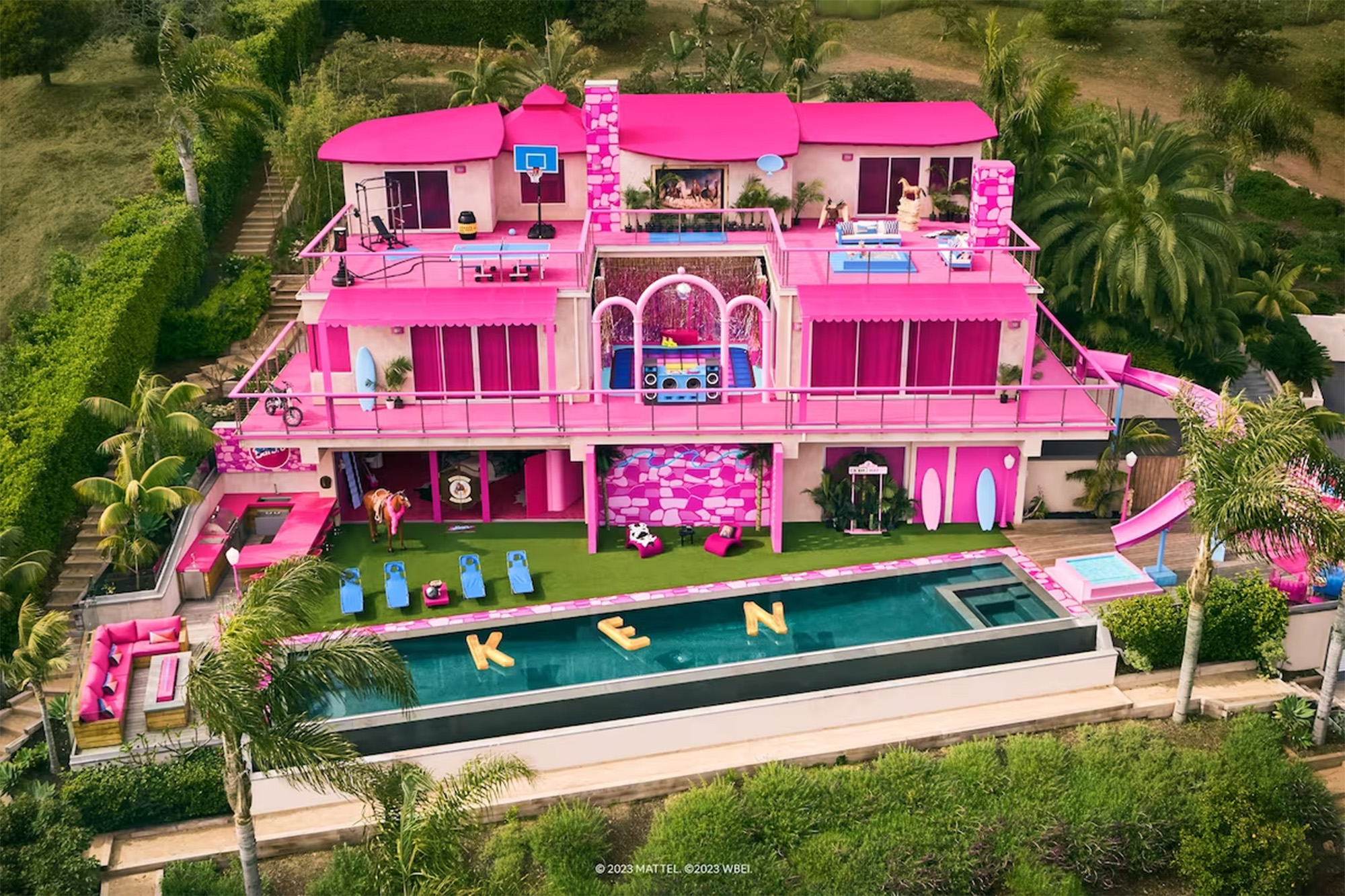 La mansión de Barbie Malibú existe y está disponible en Airbnb