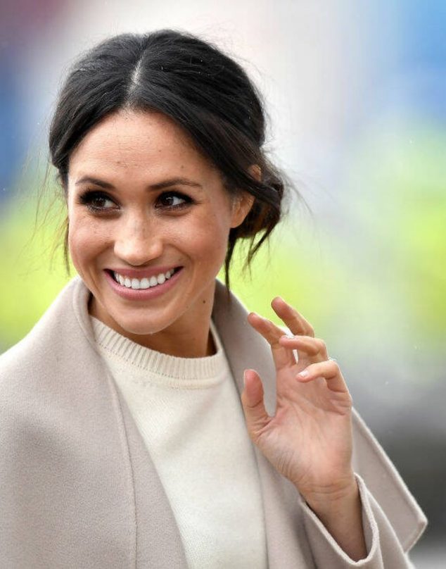Dior aclara que no firmará contrato con Meghan Markle
