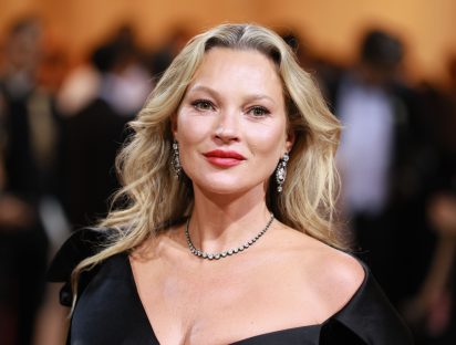 Kate Moss se cayó en el cumpleaños número 22 de su hija Lila