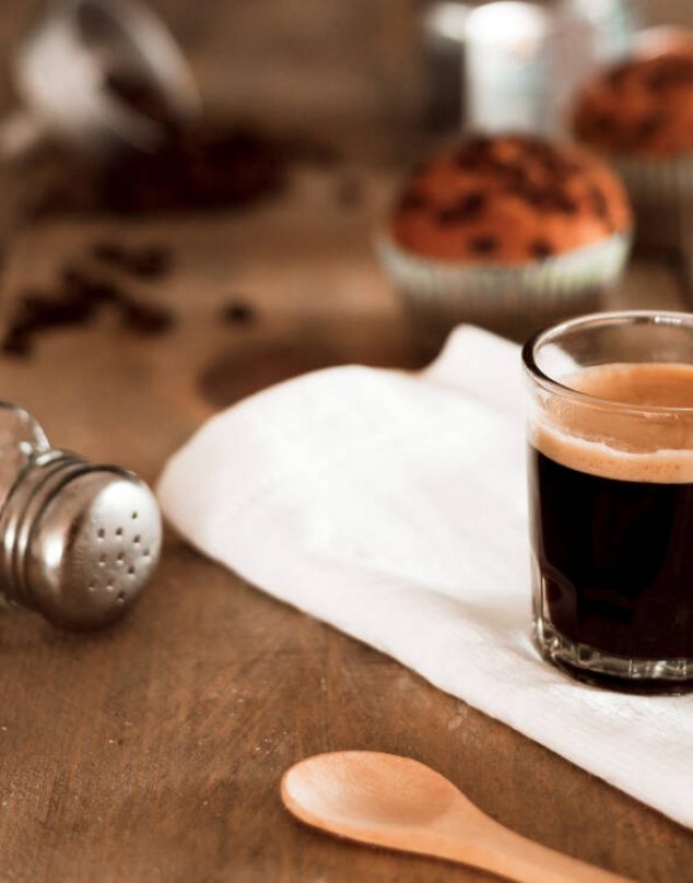 Estudio: Compuesto del café expreso podría ayudar contra el Alzheimer