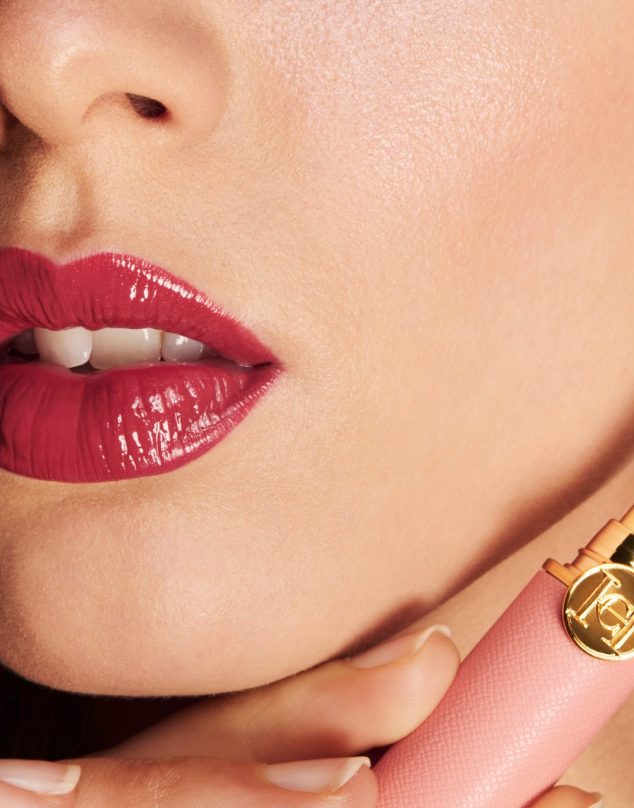 Herrera Beauty presenta su nueva barra de labios Good Girl Maxi Glaze