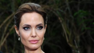 Pablo Larraín comienza rodaje de nueva película con Angelina Jolie como una célebre cantante