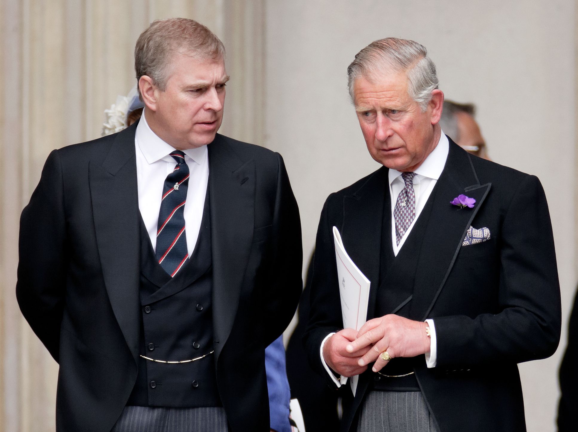 Carlos III acoge de nuevo al príncipe Andrés y la crítica cae sobre William