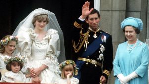 Por qué se considera mal presagio cada vez que Isabel II llevó azul en una boda real