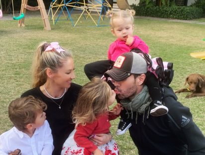 Tras dos años de ausencia, Anna Kournikova publica fotos de Enrique Iglesias y sus hijos