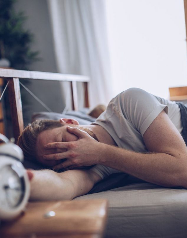 El ejercicio que compensa la falta de sueño si has dormido mal