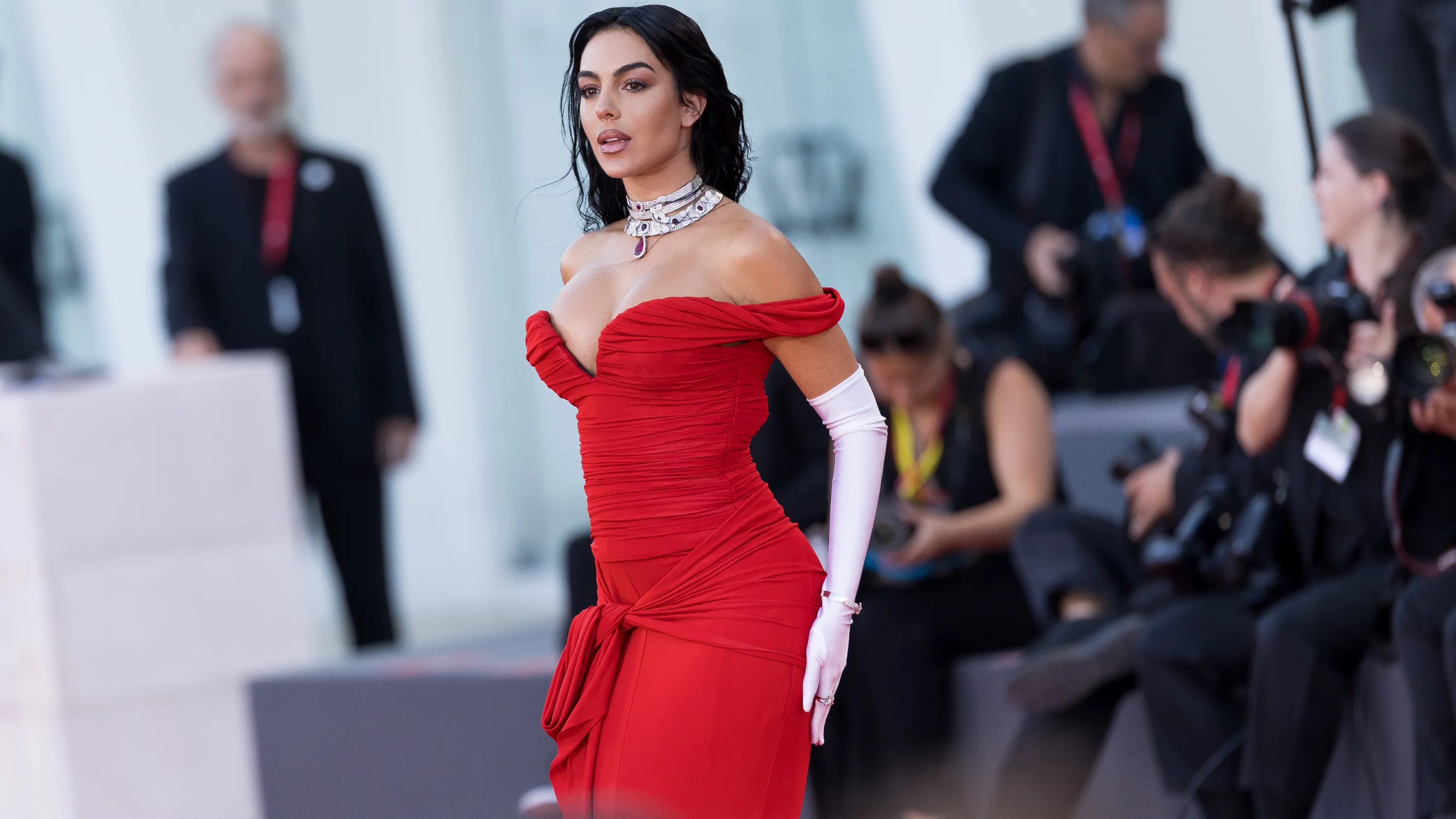 Georgina Rodríguez se luce con sus looks en el Festival de Cine de Venecia