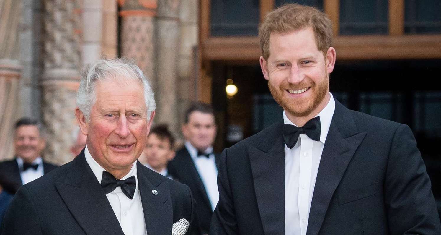 ¿Hay esperanzas de que el Rey Carlos III y el príncipe Harry se reconcilien? Esto dicen los expertos