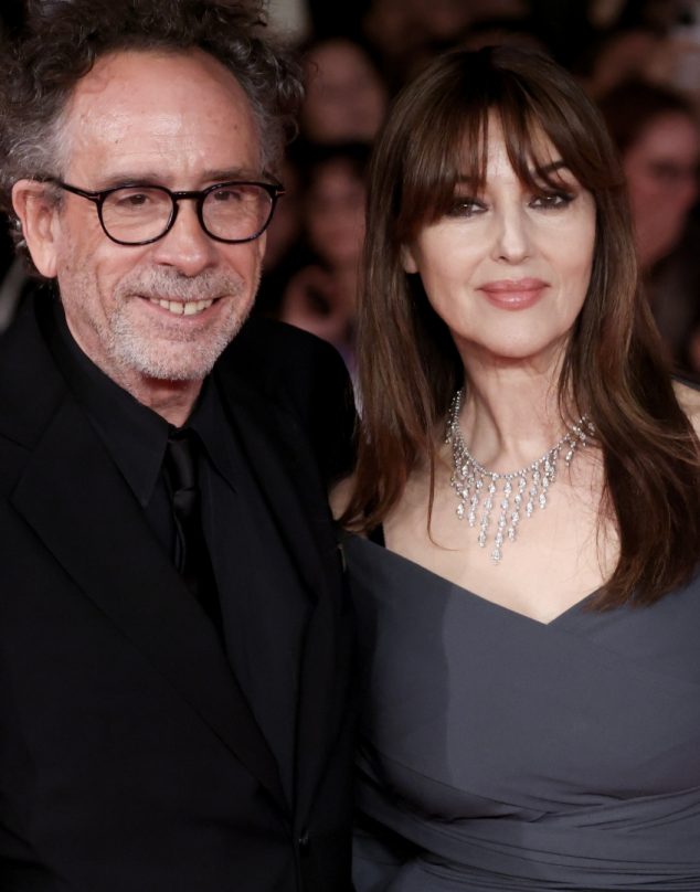 Completamente enamorados: Mónica Bellucci y Tim Burton lucen su amor en la alfombra roja