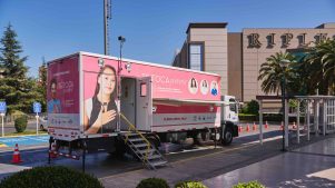 Alto Las Condes, Costanera Center, Florida Center y Mall Portal se unen por la campaña #AltoAlCáncer