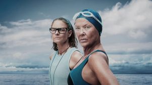 La emocionante historia de la nadadora de 64 años que puedes ver en el streaming