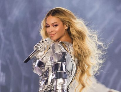 Beyoncé sorprendió con cambio de look para la premiere de su documental