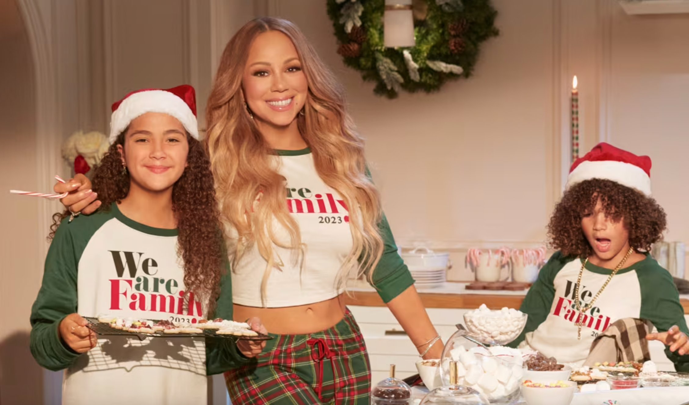 Mariah Carey y su hija Monroe, de 12 años, brillan juntas sobre el escenario