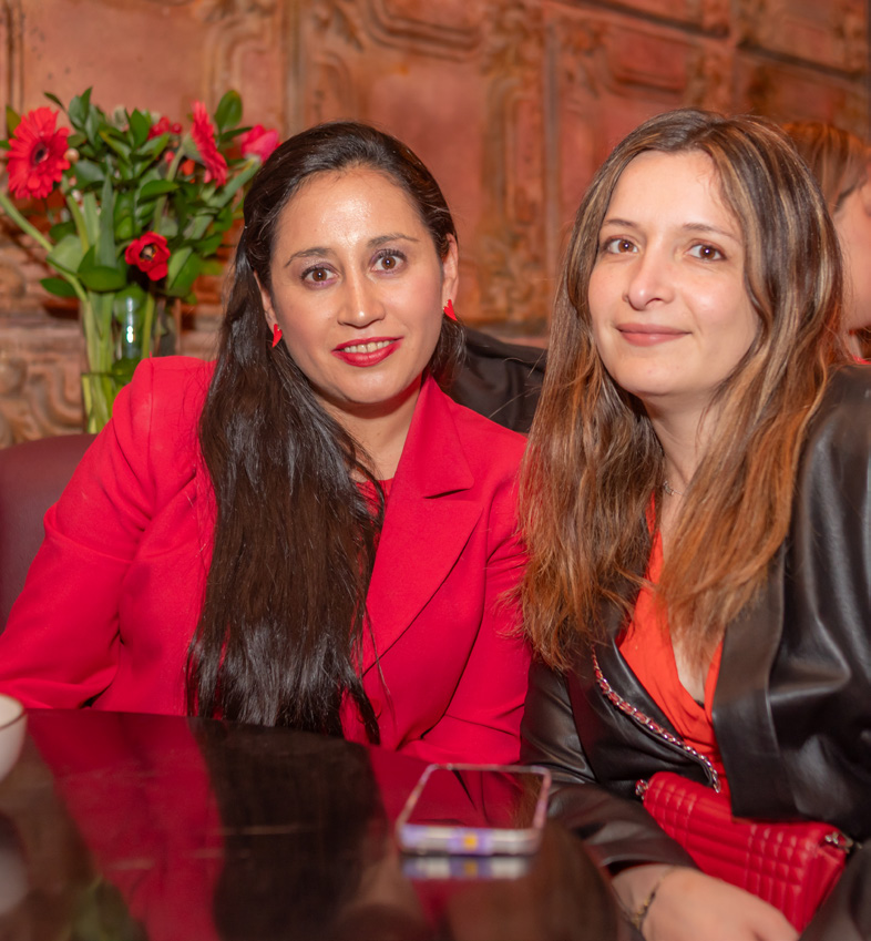 Grace Toledo y Francisca Orozco. 