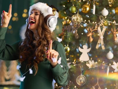 Estas son las 10 canciones navideñas que no pueden faltar en tu playlist