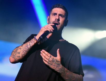 Melendi extiende su gira “20 años sin noticias” al 2024 y regresa a Chile