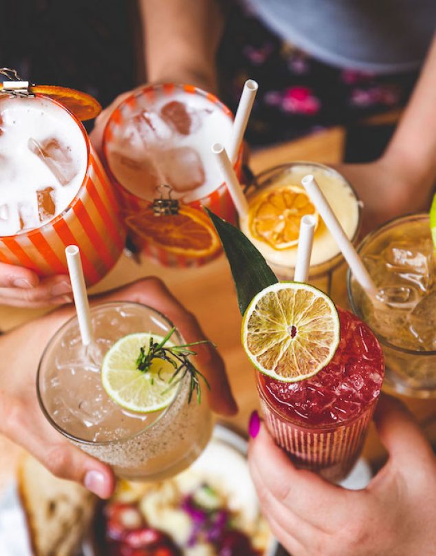 Cocktails veraniegos: ¿Cuáles son los más y menos calóricos?
