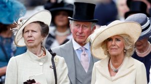 Miembro de la realeza se suma a Carlos III, Kate y William y se toma un break