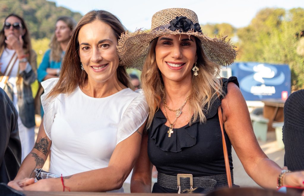 Eve Yupanqui y Lorena Parra. 