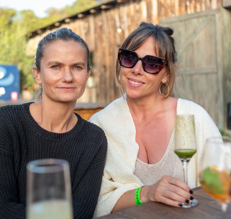 María Paz Cisternas y Virginia Clep.  