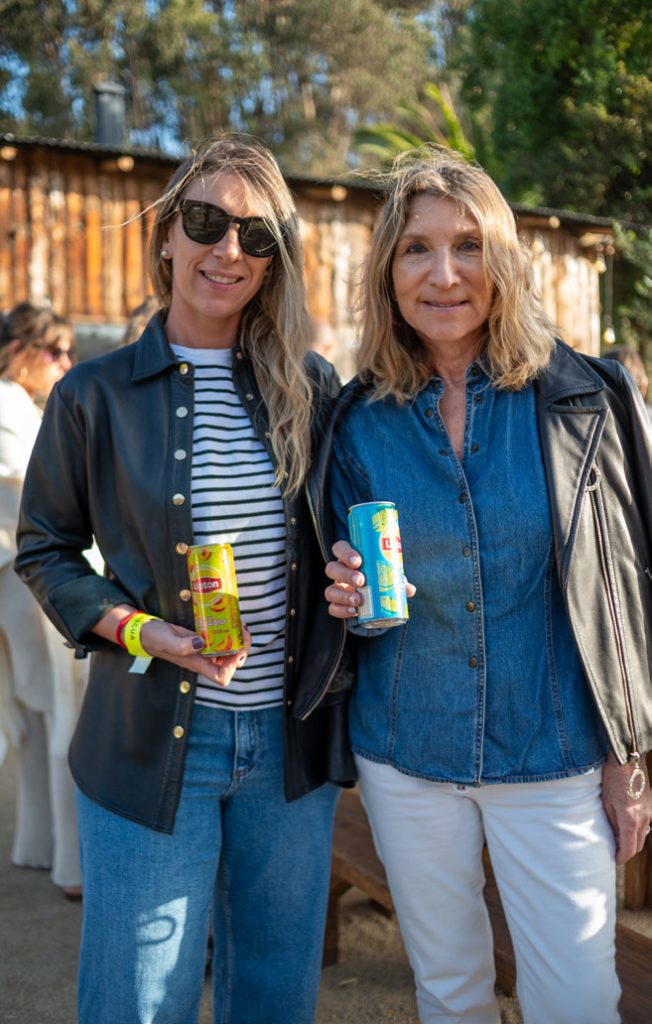 Dominique Dumay y Lissette Nehgme.