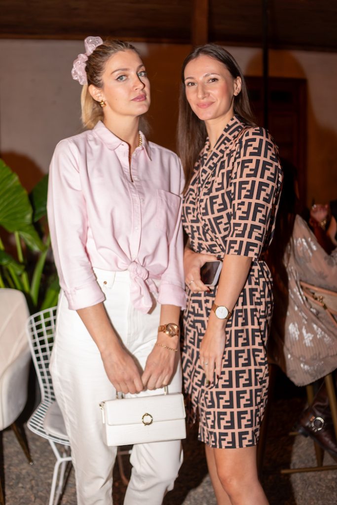 Alexandra Briones y Anastasia Solovei.