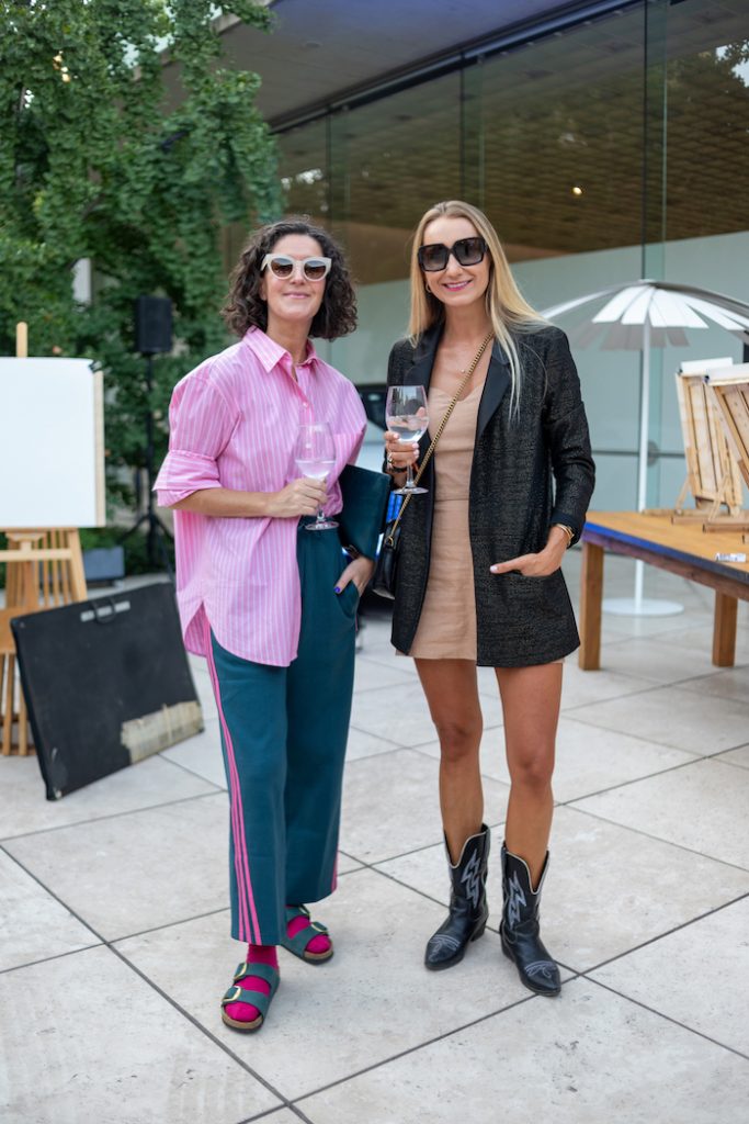 Dolores Gazitúa y Rosario Greene.