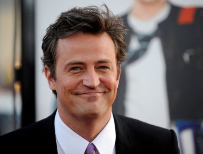 Irregularidades en su muerte: ex de Matthew Perry pide que se reabra el caso