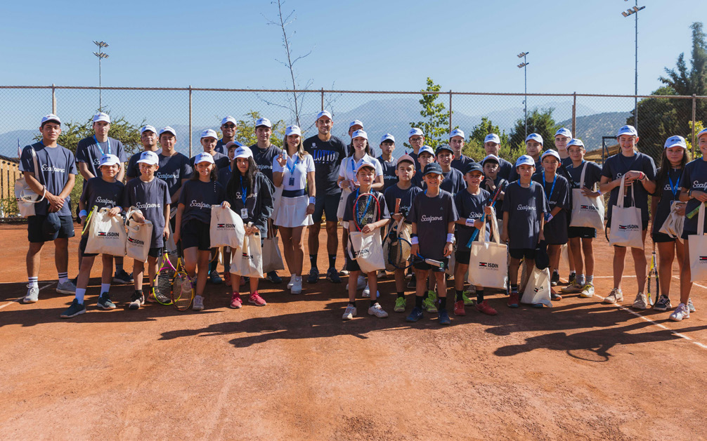 La clínica de tenis de Alejandro Tabilo junto a ISDIN. 
