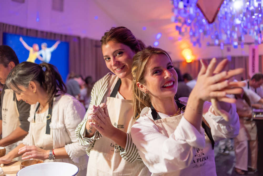 Amelia Prieto y Emilia Moreno.