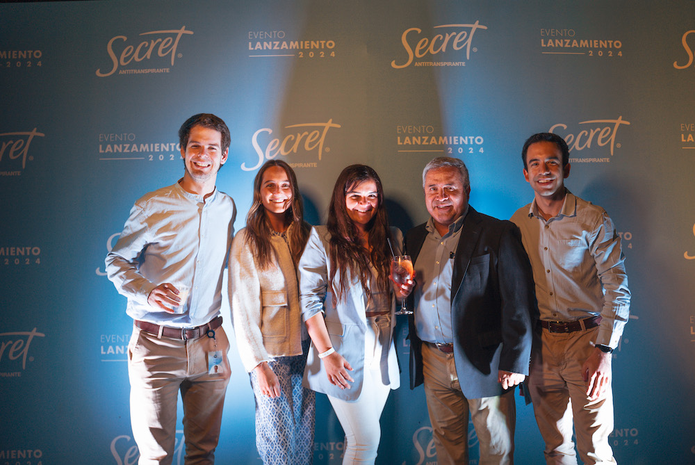 Felipe Feliú, Isidora Farías, Macarena Mendoza, Rachid Vasconsellos y Víctor Naveau.