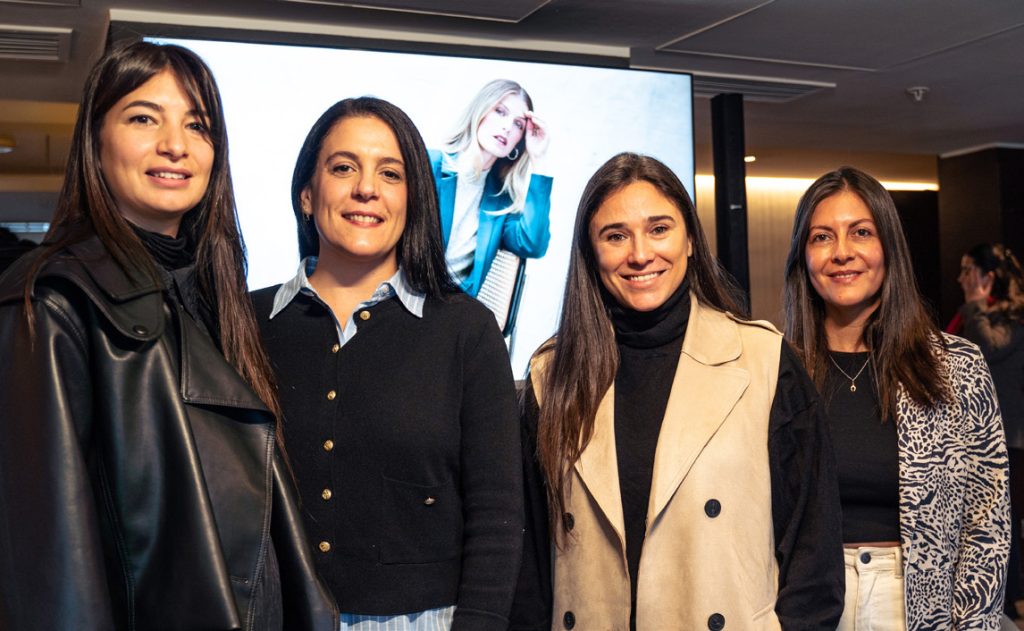 Sol Desbats, Margarita Strazza, Francisca Araya y Claudia Orrego.